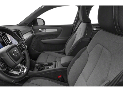 2024 Volvo XC40 B5 Ultimate Bright Theme