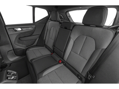 2025 Volvo XC40 B5 Ultra Bright Theme