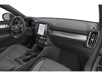 2025 Volvo XC40 B5 Ultra Bright Theme
