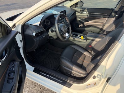 2022 Nissan Altima SR FWD