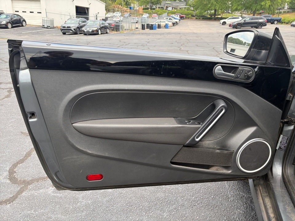 2013 Volkswagen Beetle Convertible 2.0T