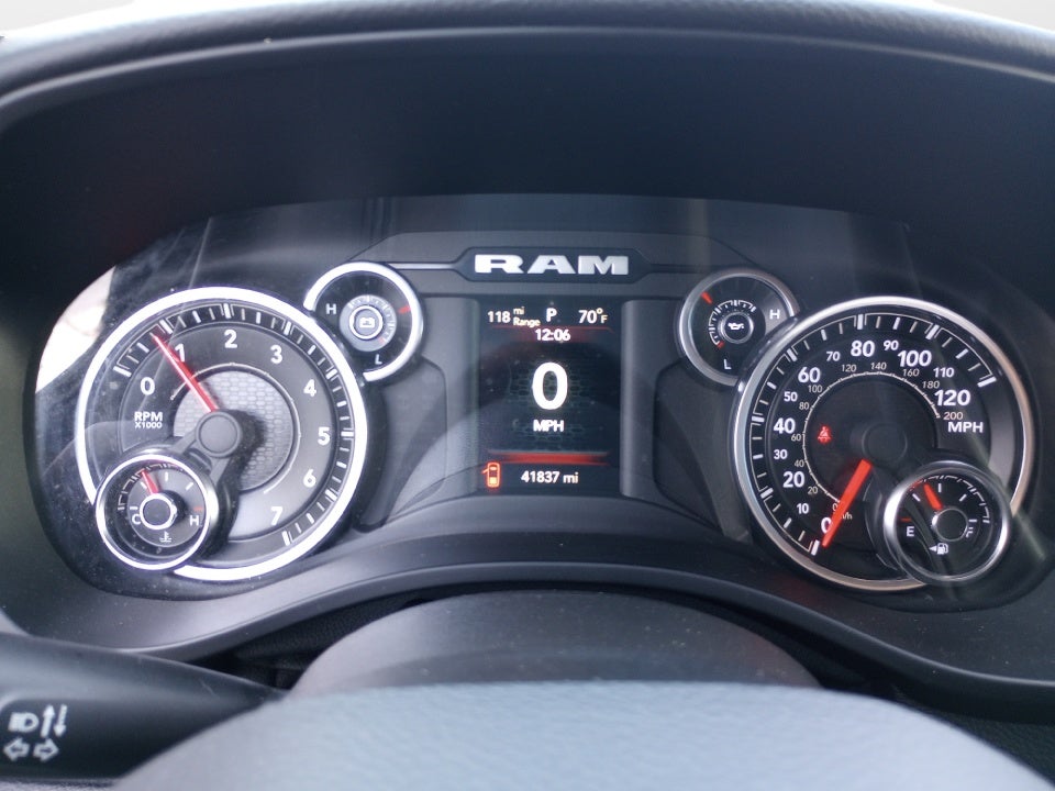 2021 RAM 1500 Big Horn Quad Cab 4x4 6'4" Box