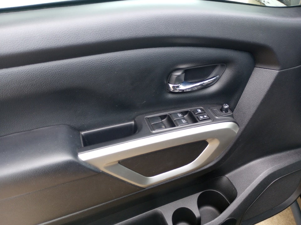 2021 Nissan TITAN Crew Cab SV 4x4