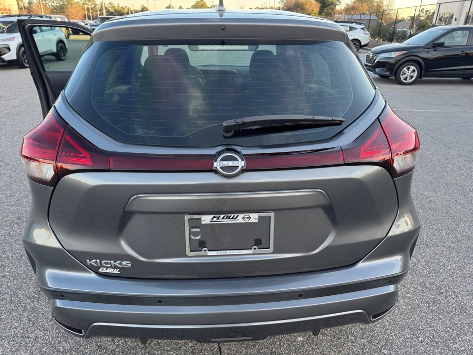 2022 Nissan Kicks S Xtronic CVT