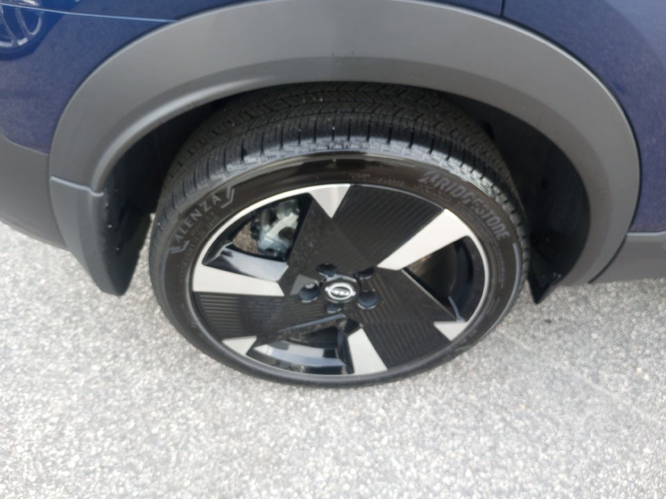 2025 Nissan Kicks SR FWD