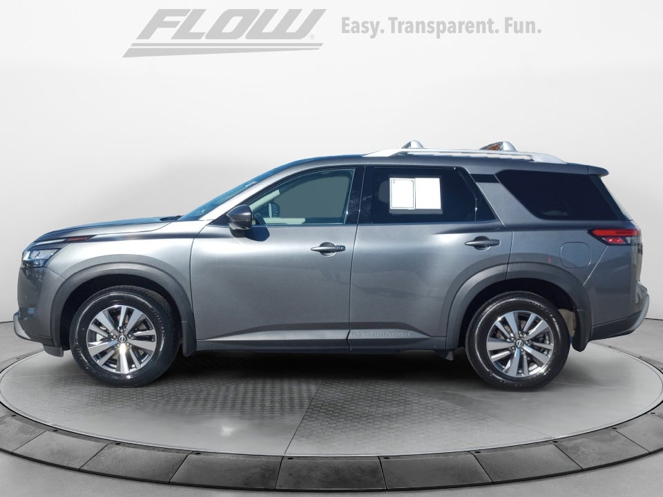 2022 Nissan Pathfinder SL 2WD
