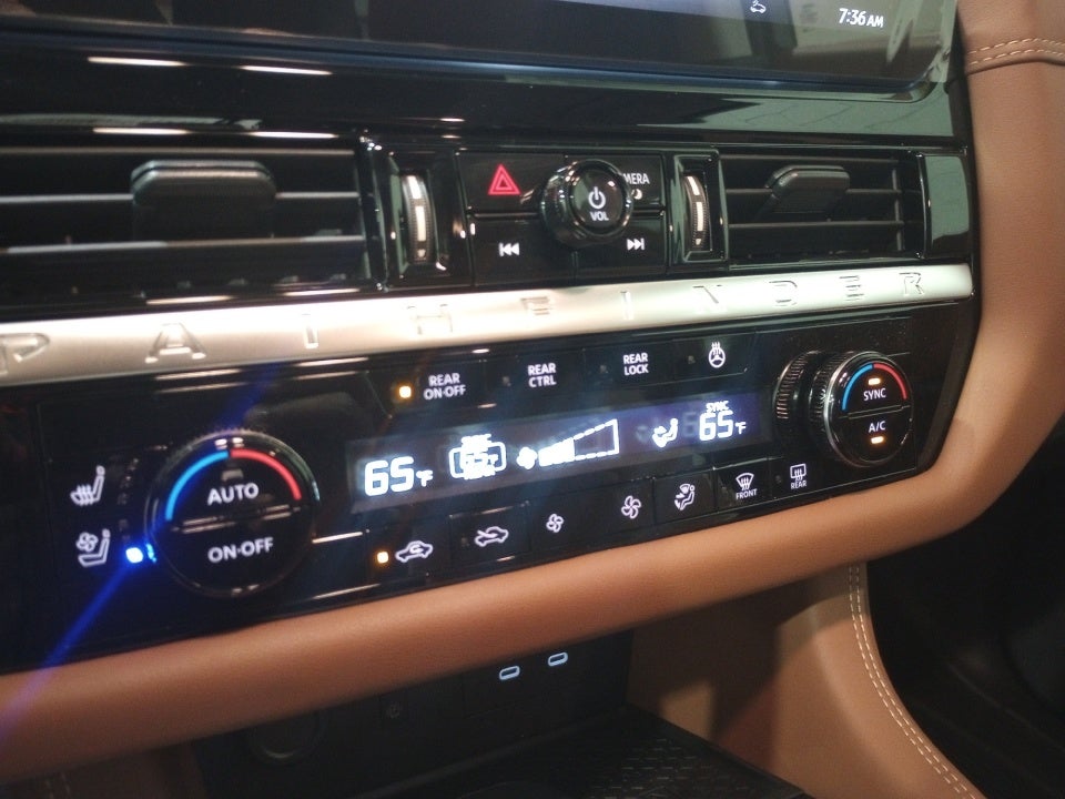 2026 Nissan Pathfinder Platinum