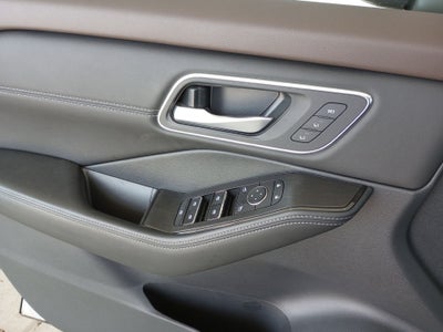 2021 Nissan Rogue Base