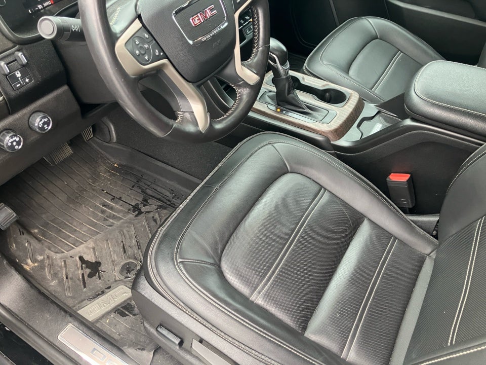 2022 GMC Canyon 4WD Crew Cab Short Box Denali