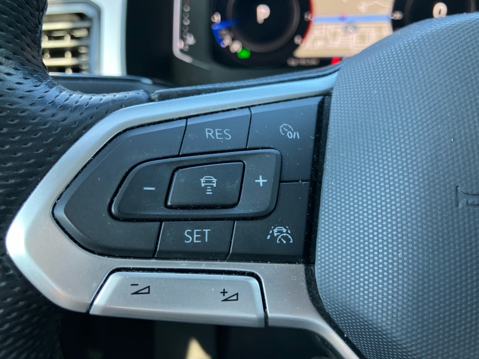 2022 Volkswagen Atlas 3.6L V6 SEL Premium R-Line