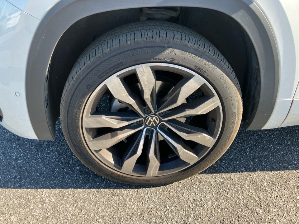 2022 Volkswagen Atlas 3.6L V6 SEL Premium R-Line