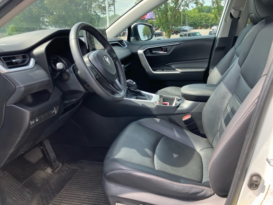 2022 Toyota RAV4 XLE Premium
