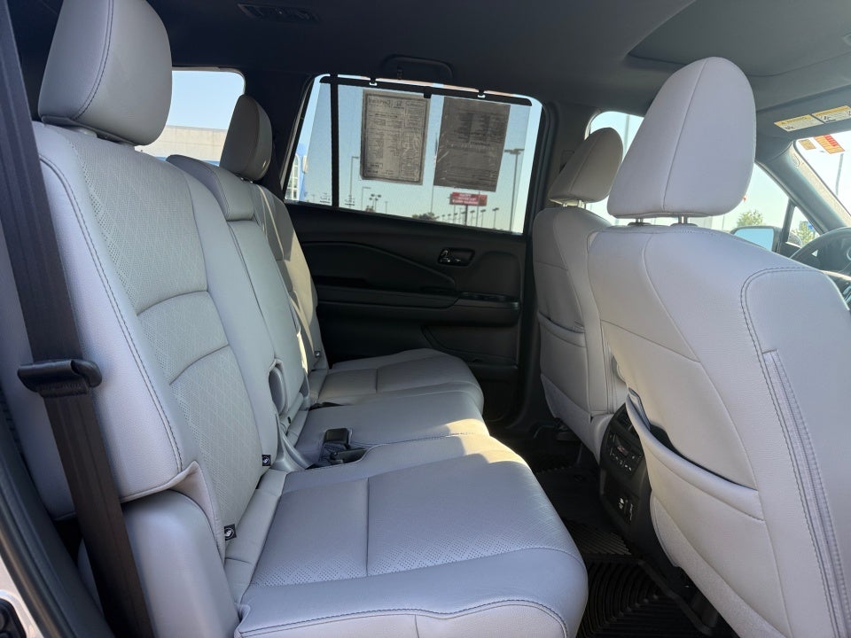 2023 Honda Passport Elite