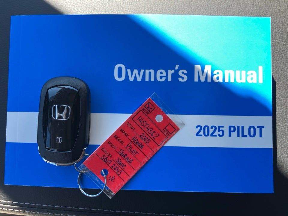 2025 Honda Pilot Touring