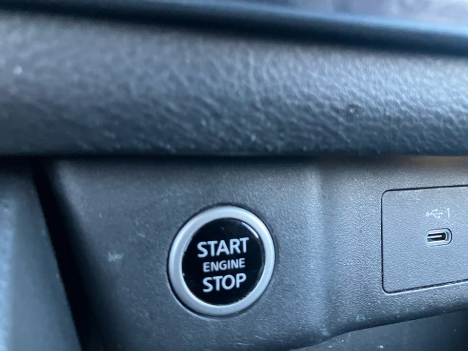 2022 Nissan Rogue SV FWD