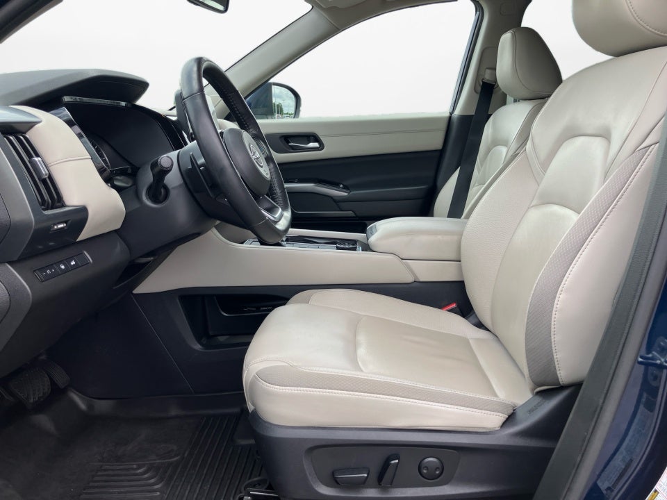 2024 Nissan Pathfinder SL 4WD