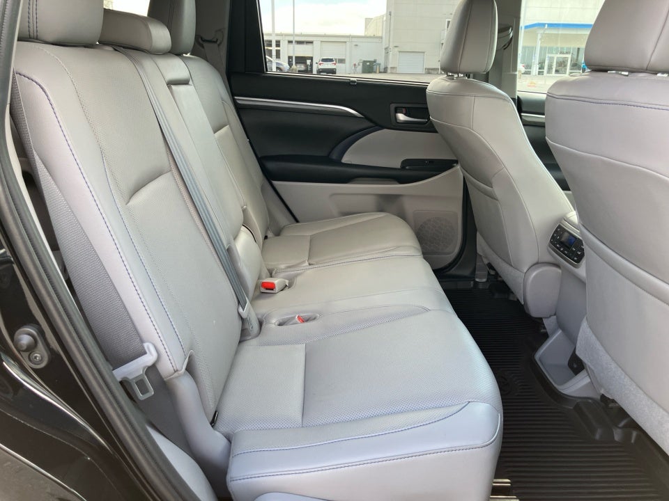 2019 Toyota Highlander Limited Platinum