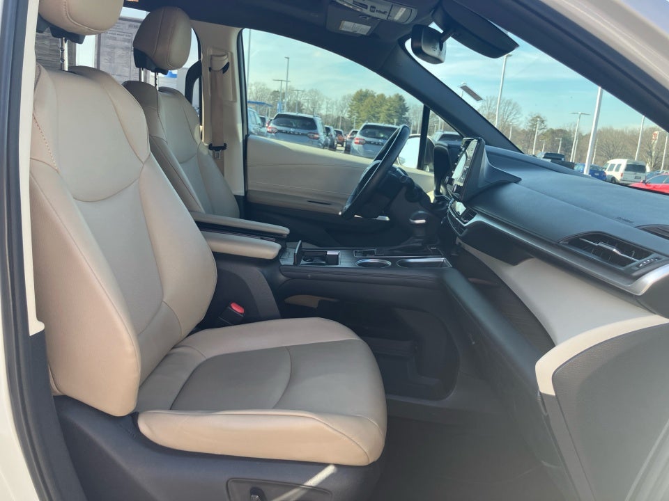 2021 Toyota Sienna XLE