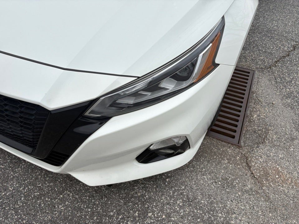 2022 Nissan Altima SR FWD