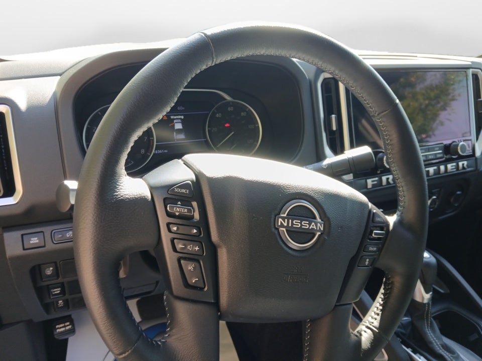 2025 Nissan Frontier SV