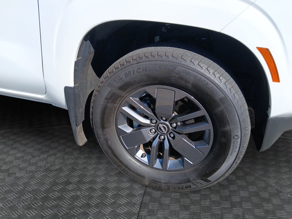 2025 Nissan Frontier SV