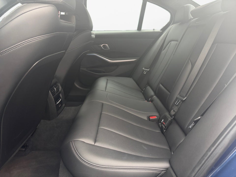 2024 BMW 330i 330i