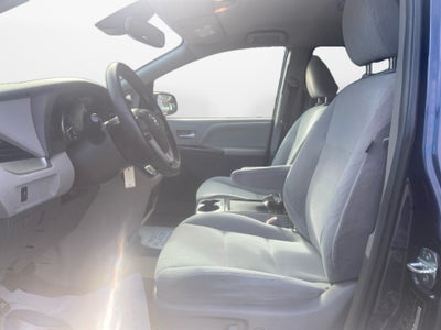 2018 Toyota Sienna LE 8 Passenger