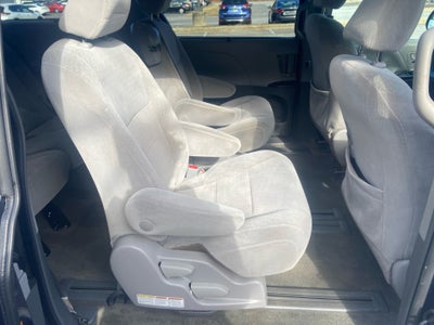 2018 Toyota Sienna LE 8 Passenger