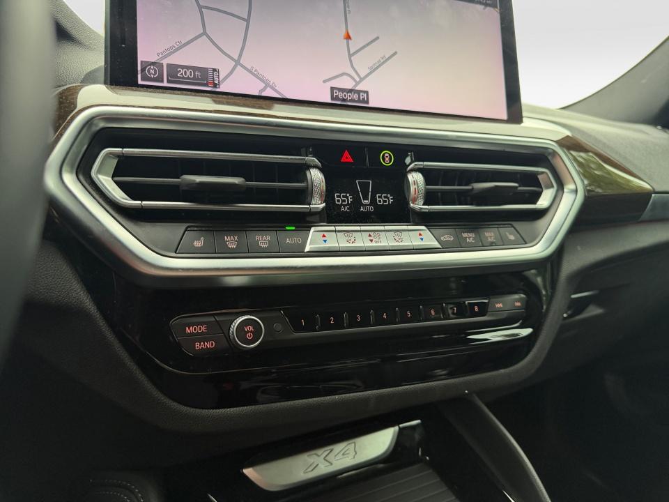 2024 BMW X4 xDrive30i