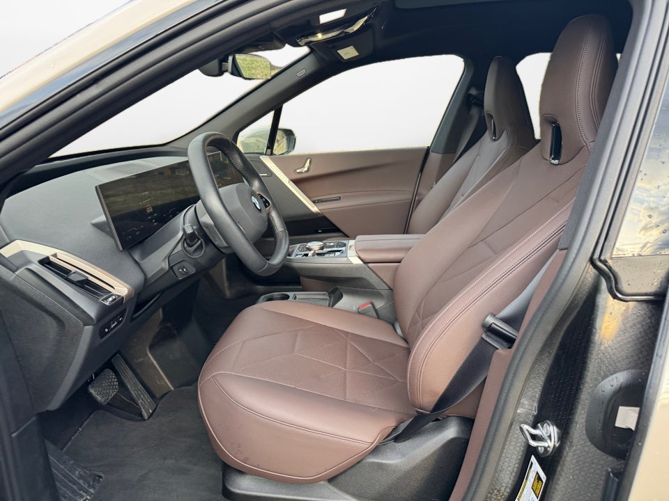 2026 BMW iX xDrive45