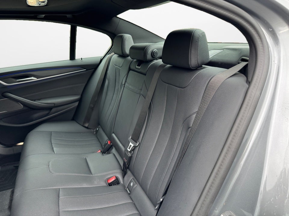 2023 BMW 530 530i xDrive