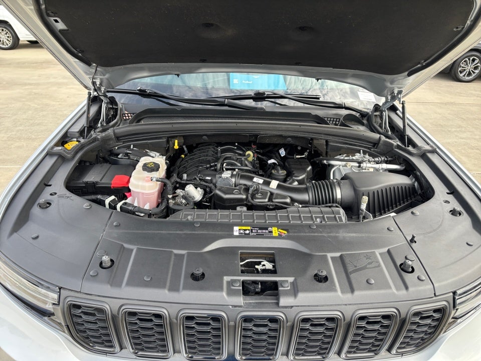 2023 Jeep Grand Cherokee L Altitude 4x2