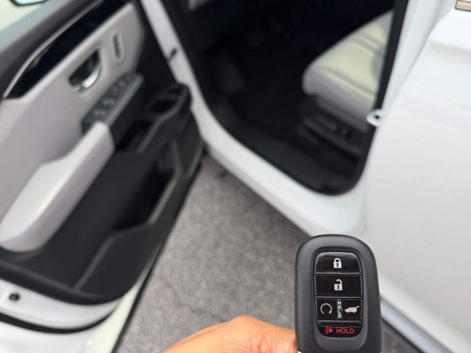 2025 Honda Pilot Touring