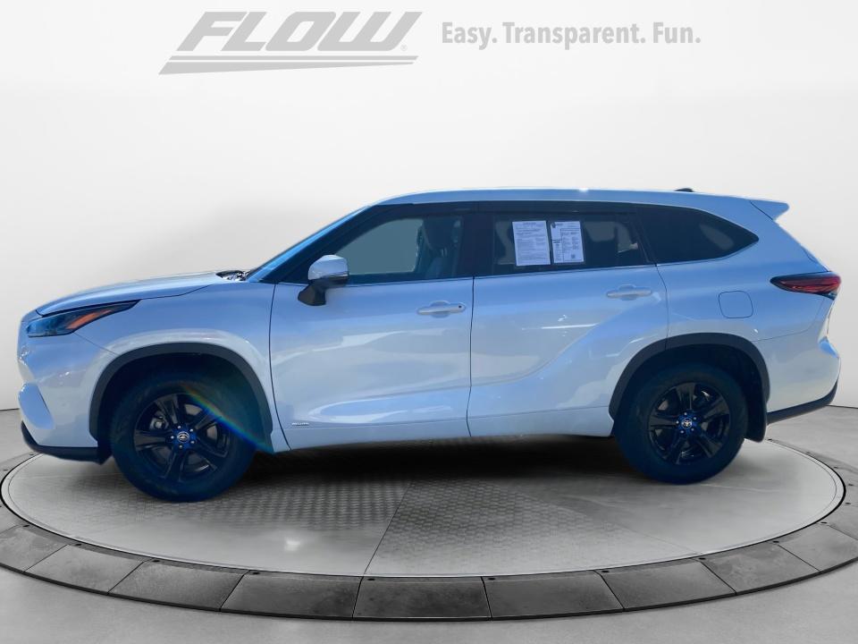 2022 Toyota Highlander Hybrid LE