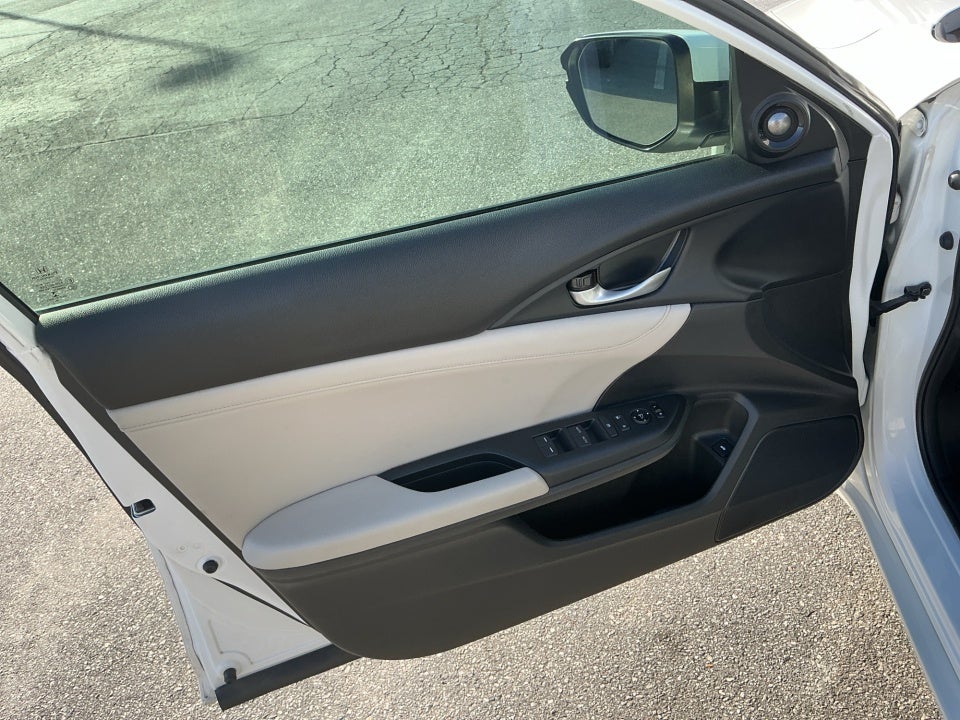 2019 Honda Insight Touring