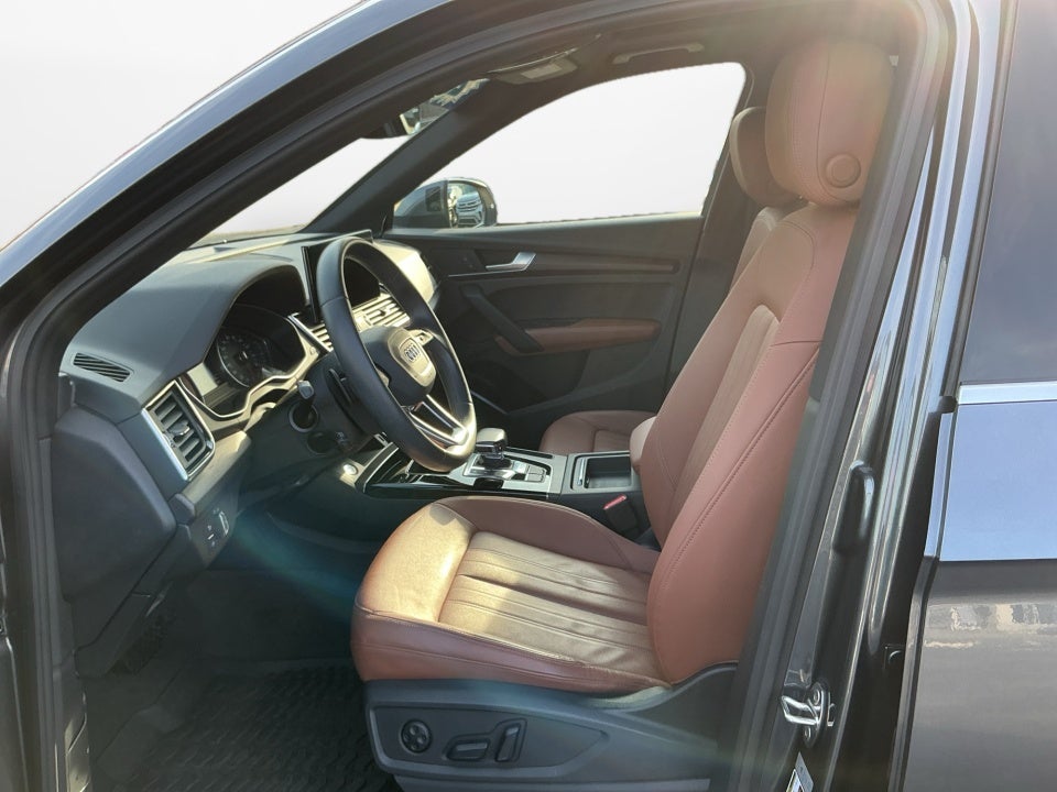 2022 Audi Q5 Premium 45 TFSI S line quattro S tronic