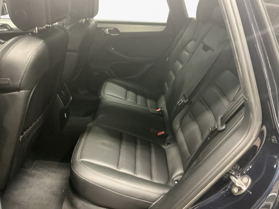 2020 Porsche Macan Turbo