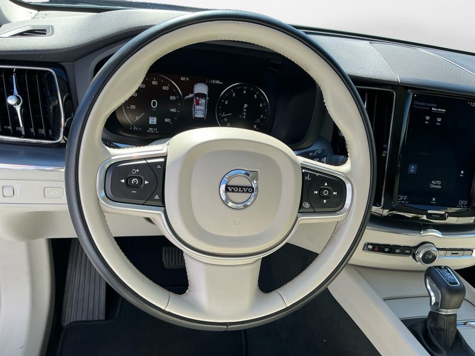 2018 Volvo XC60 T5 Momentum
