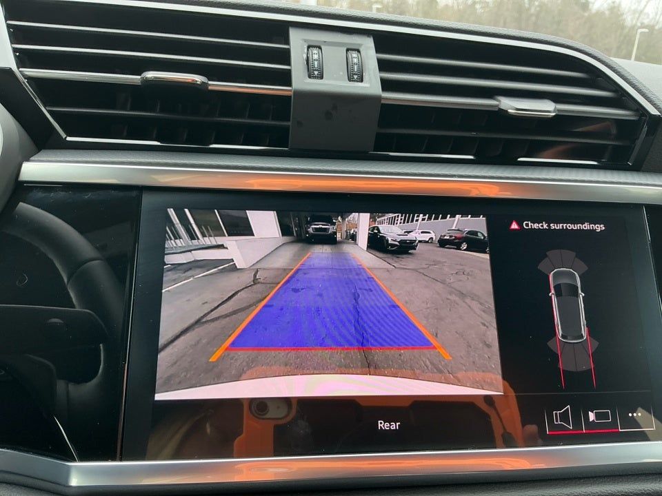 2025 Audi Q3 Premium 45 TFSI S line quattro Tiptronic