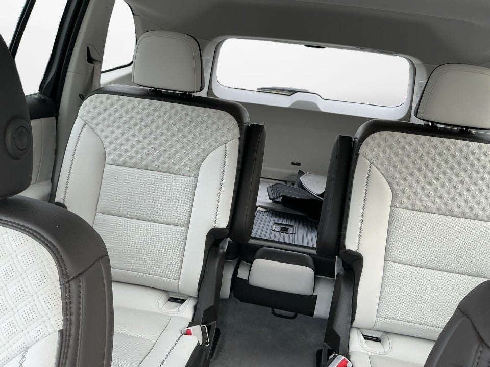 2024 GMC Acadia FWD Denali