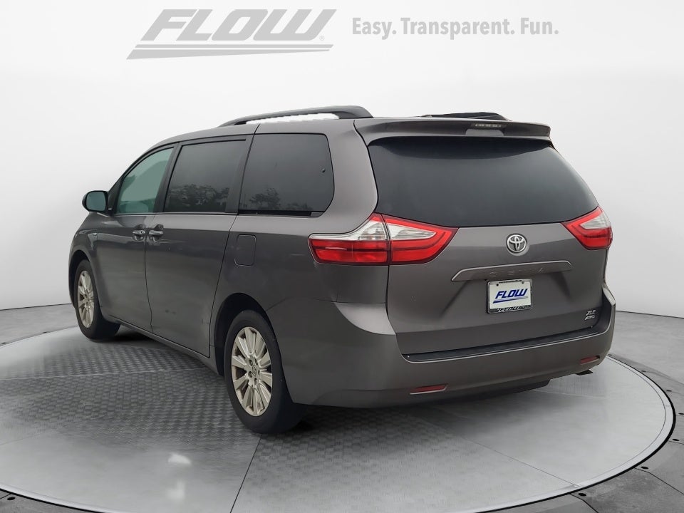 2016 Toyota Sienna XLE