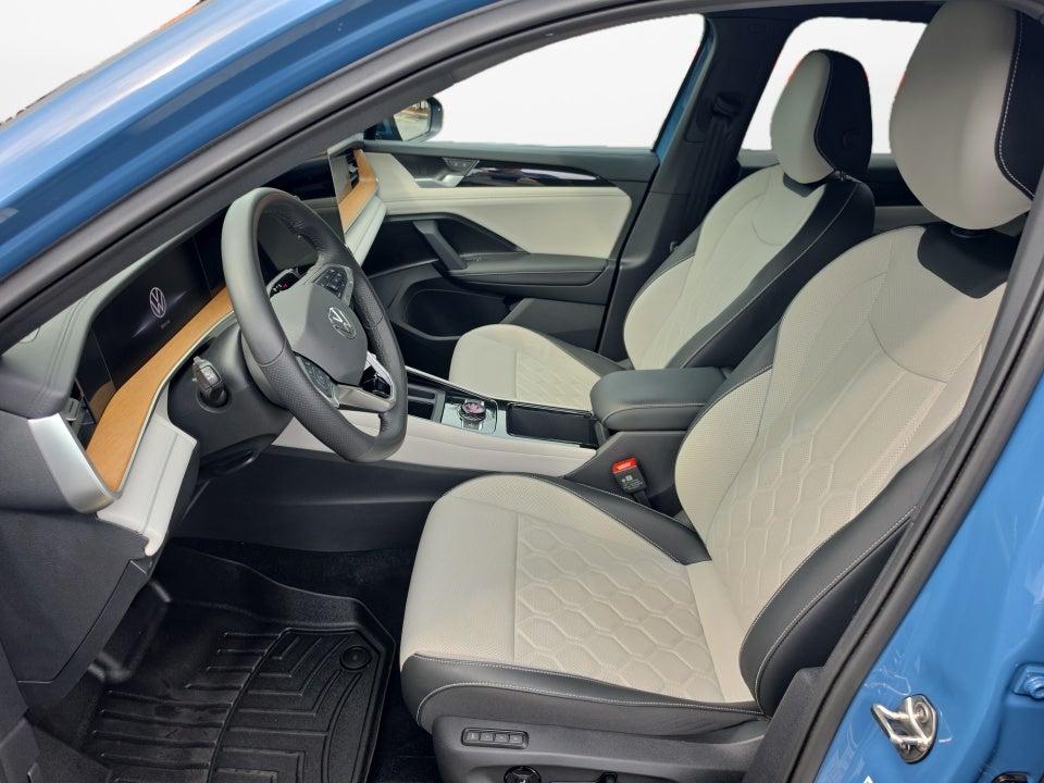 2025 Volkswagen Tiguan 2.0T SEL R-Line