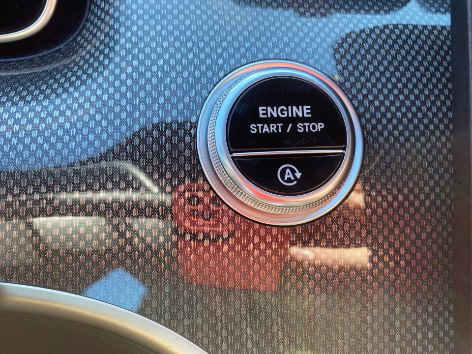 2025 Mercedes-Benz C 300 C 300