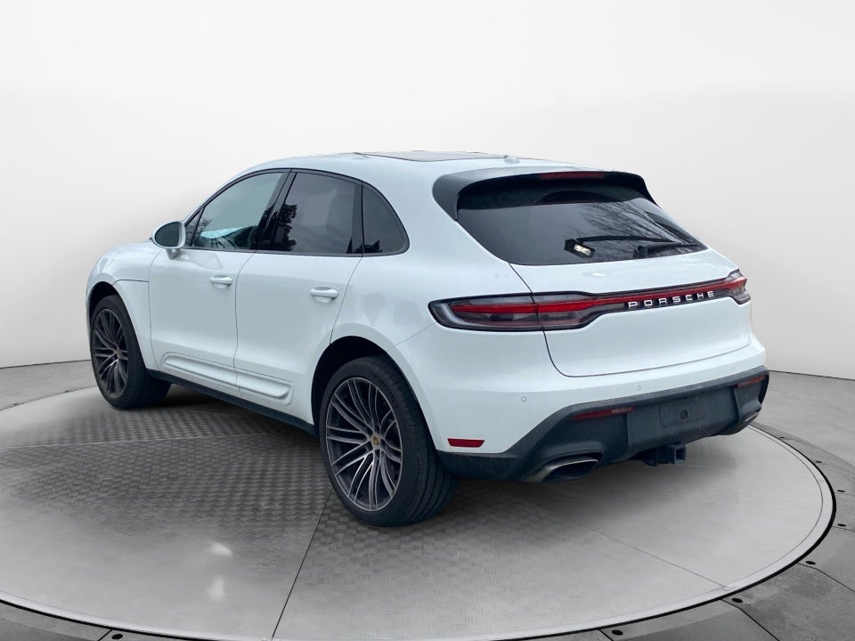 2023 Porsche Macan Base