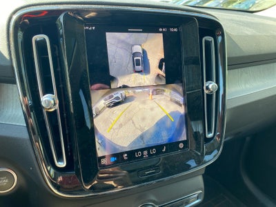 2024 Volvo XC40 B5 Ultimate Bright Theme