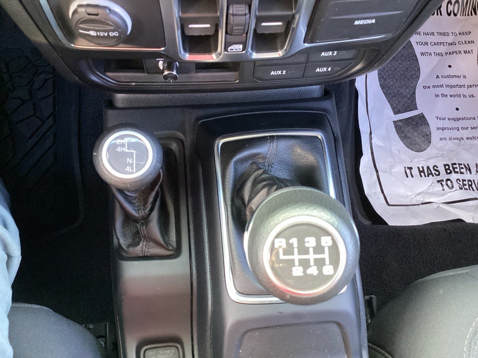 2021 Jeep Gladiator Willys 4x4