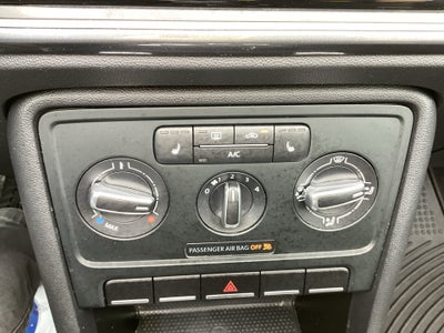 2013 Volkswagen Beetle Convertible 2.5L