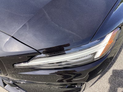 2024 Volvo S60 B5 Plus Black Edition