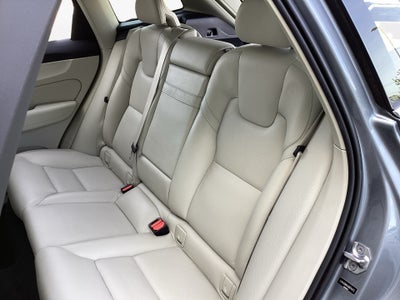 2018 Volvo XC60 T6 Momentum