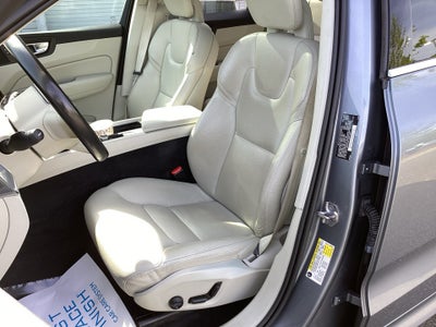 2018 Volvo XC60 T6 Momentum